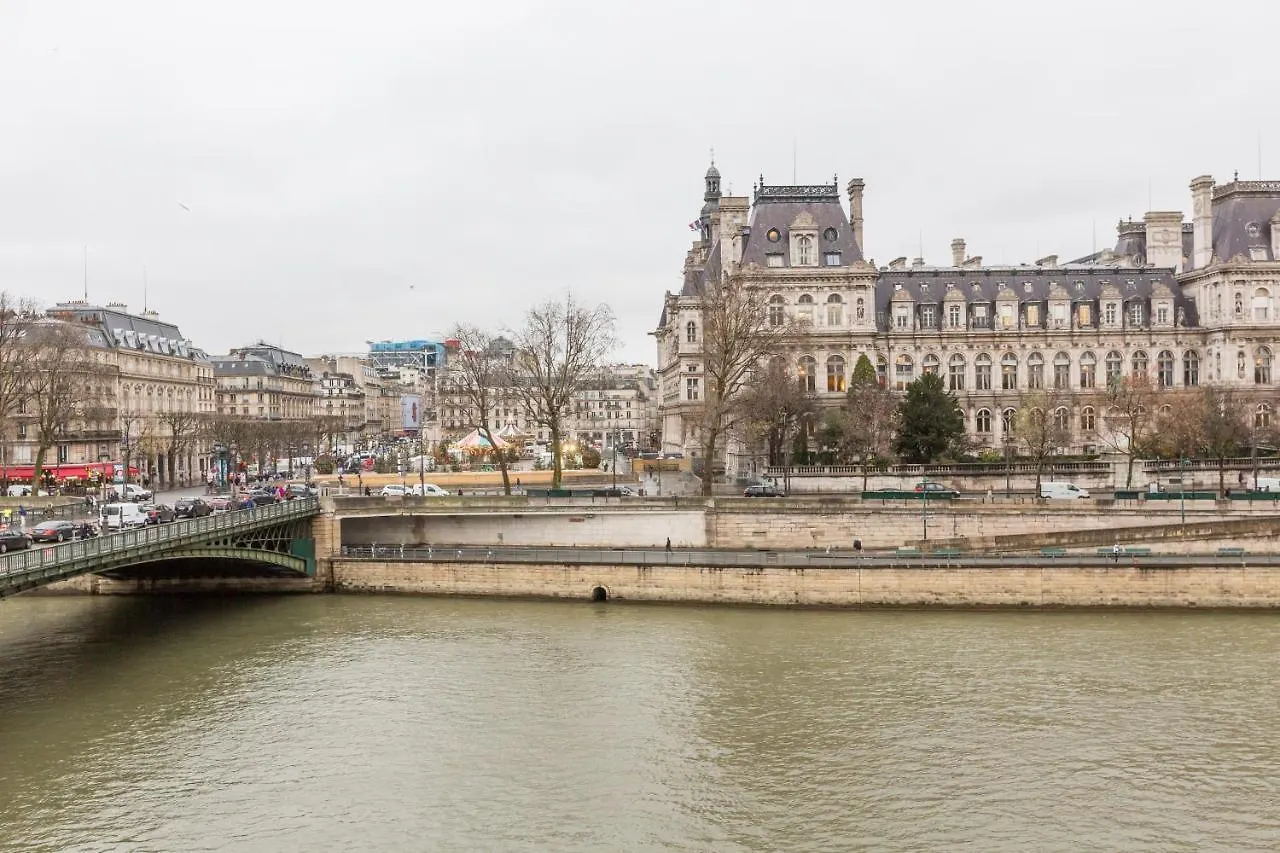 Veeve - Quai Aux Fleurs Paris