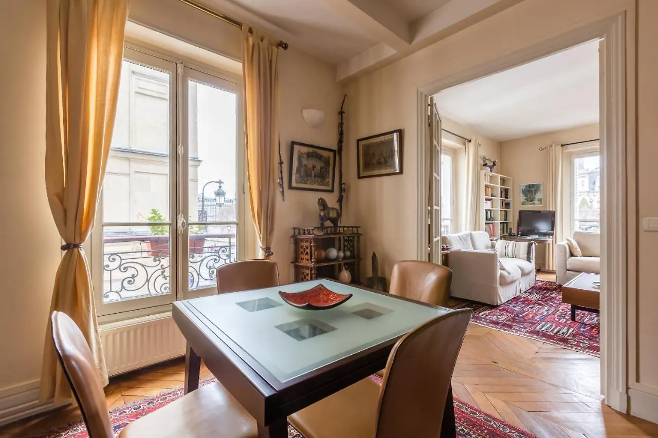Apartment Veeve - Quai Aux Fleurs *